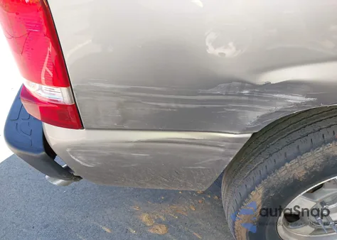 2002 Chevrolet Tahoe Lt from USA, damaged, VIN 1GNEC13Z42R243992